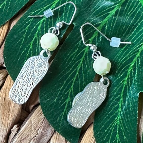 BOGO FREE ENAMEL
FLIP FLOP EARRINGS - Picture 4 of 4